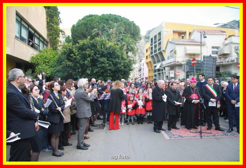 181208 Omaggio Floreale 056_tn.JPG